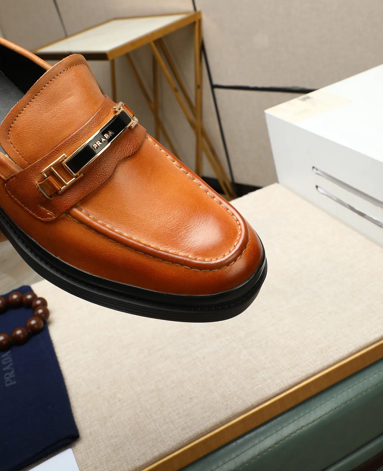 Men's men's shoes 💰540 (water-dyed cow leather) 📛📛PRADA high-end counter's latest formal business leather shoes 👔original and highest quality! Imported from Italy 🇮🇹 first-layer calfskin fabric ➕ cowhide lining Original outsole Formal size: 38➖44 (45 customized)